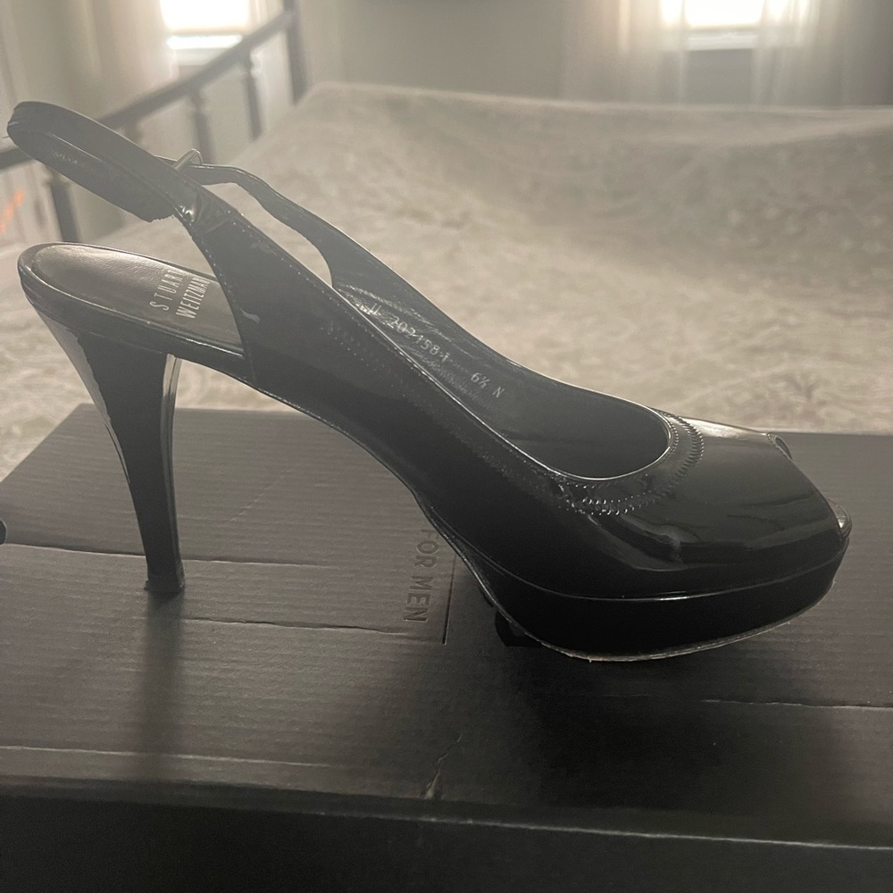 Black Stuart Weitzman shoes. Worn twice. Very good condition